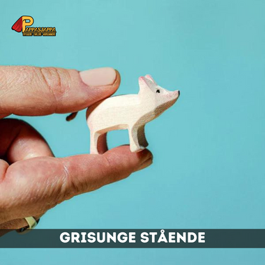 Trefigur | Grisunge stående
